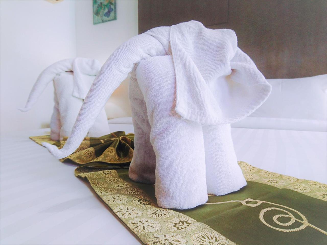 Bgw Phuket Hostel Patong Экстерьер фото